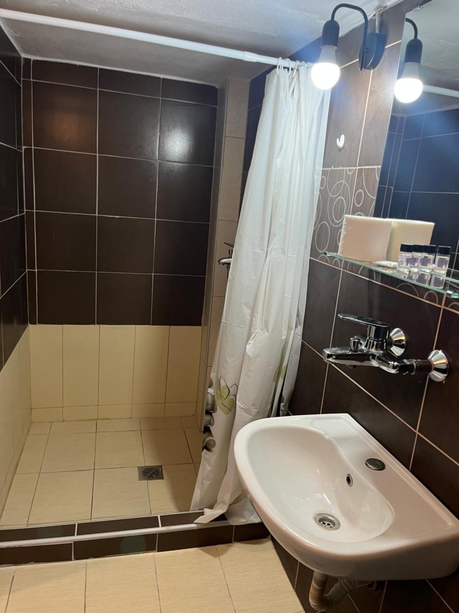 Del Mar Apartments I อาเยีย ตรีอาส ภายนอก รูปภาพ
